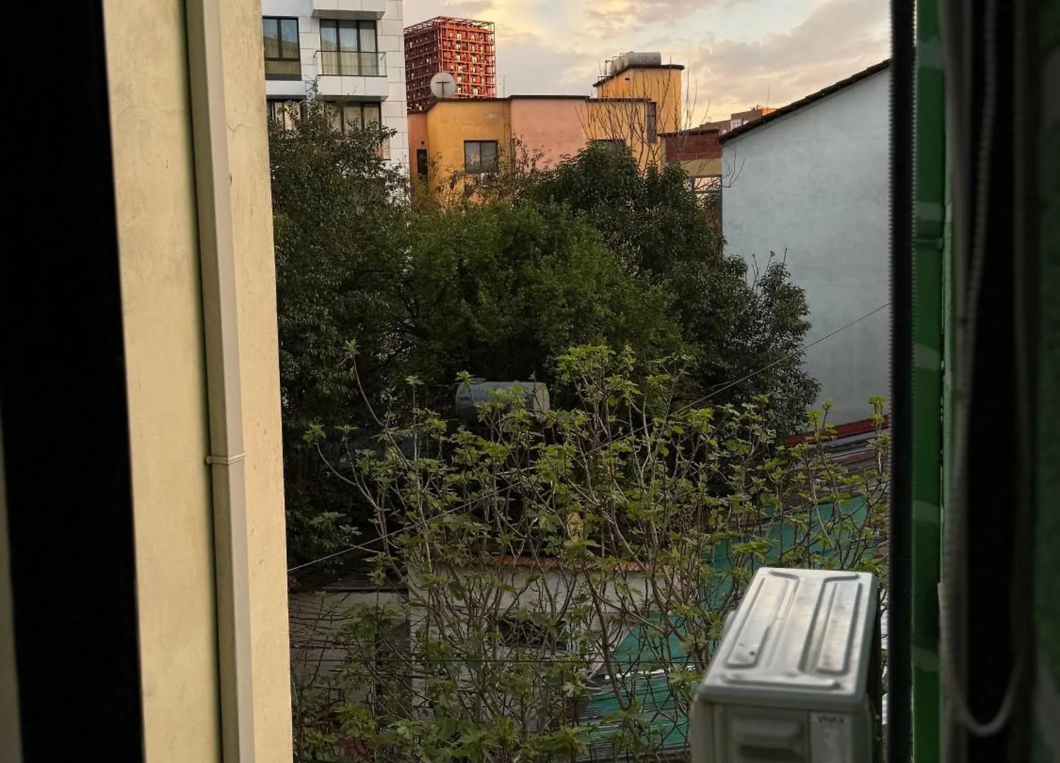 Sol Ambasador 2 Apartment Tirana 0*,  Albania